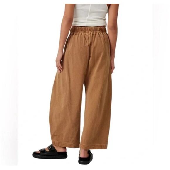 Free People Cool Harbor Wide-Leg Trousers Pants M High-Rise Smocked Tan 275619 - Picture 3 of 15
